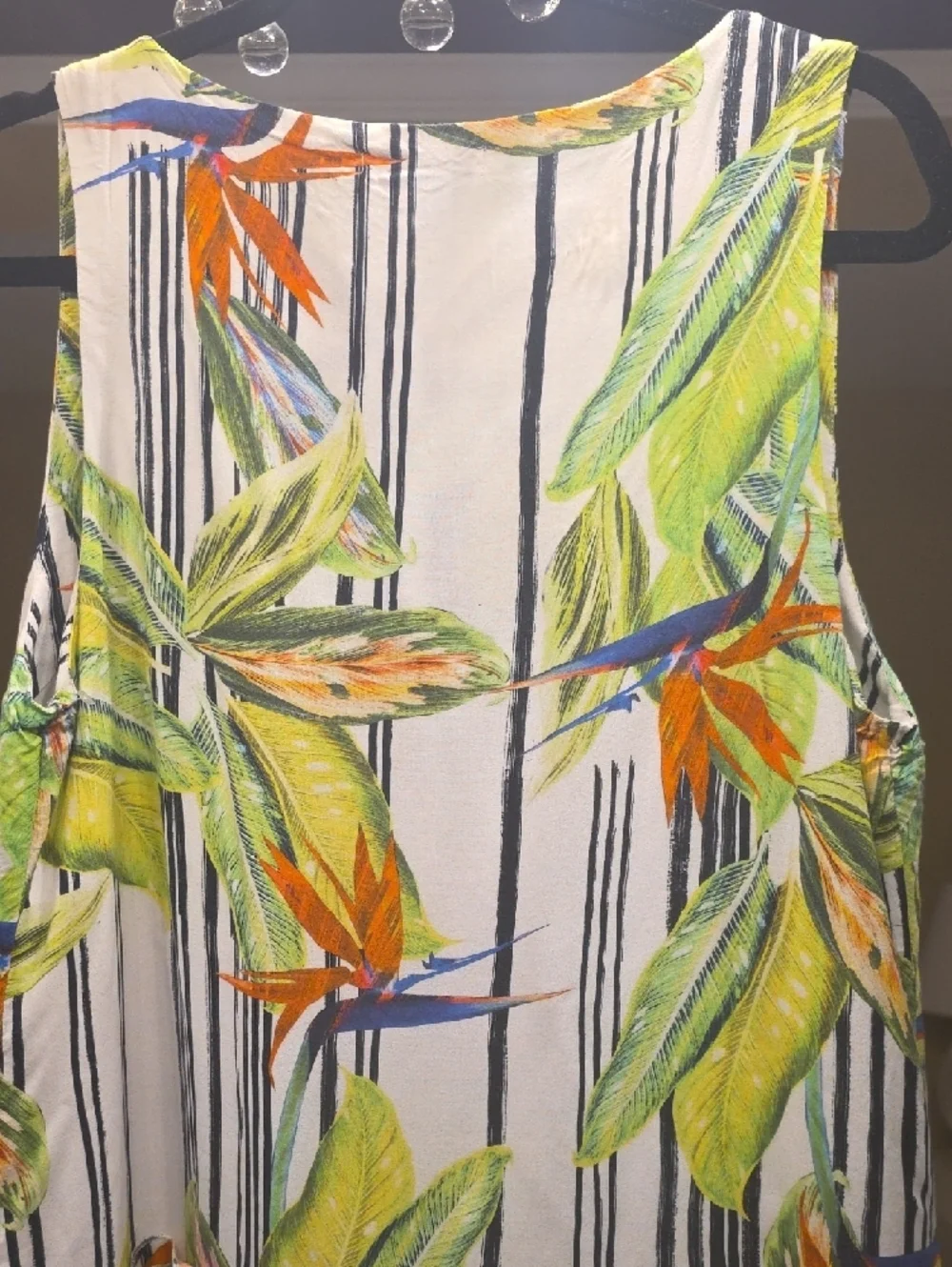 Luigi Bertolli Weekend ViscoseTropical Leaf Pocket Mini Dress in White and Green - Picture 7 of 16
